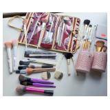 Make up brushes,  BH, GSQ, Wet n Wild