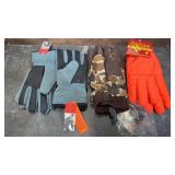 Unused Insulated Gloves (L)