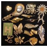 Gold tone leaf & flower pattern brooches
