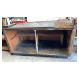 Workbench with 4.5in Vise