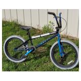 (X) Mongoose Rebel With Handle Bar Break, Both