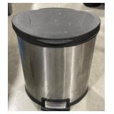(X) Mainstays Trash Bin. 22in x 14in x 19in