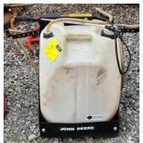 (AC) John Deere 15gal Sprayer