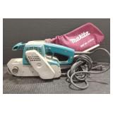 (BZ) Makita Belt Sander 9900B