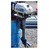 () Evinrude Outboard Motor