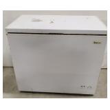 (R) Magic Chef Chest Freezer, model HMCF7W, 37" W