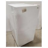 (R) Magic Chef Mini Fridge, model MCUF88W, 23