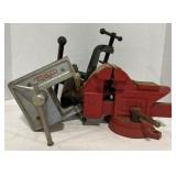 (AC)  Vtg. Lot Of VisesIncludes Fuller, Stanley