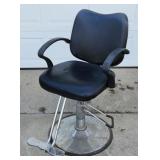 Barbers Chair With Hydraulic Pump
