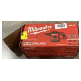 (ZZ)   MILWAUKEE Portable Shop Vacuum: 0.3 gal