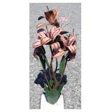 () Metal Standing Flower Decor 38"