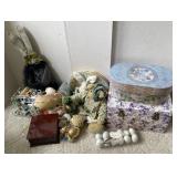 Assorted Easter Home Decor and Decorative