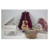 Vtg Music Boxes Inc, Mini Guitar w/Case 8"T,