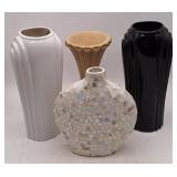(H) 4 Decorative flower vases, Various sizes and