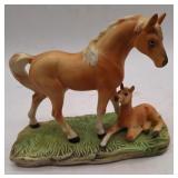 (H) Ceramic Mother and foal in pasture 6"ï¿½8"