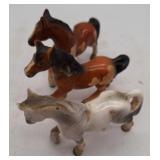(H) 3 ceramic horses, Made in Japan 3.5"