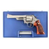 Smith & Wesson Model 629-4 .44 Mag Revolver w/ Cas