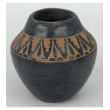 Lorraine Chinana Jemez Pueblo Etched Polished Pott