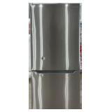 Insignia 18.6 Cu. Ft. Bottom Freezer Refrigerator