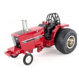 Custom 1/16 International 3688 Pulling Tractor