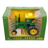 1/16 Ertl John Deere 4320 Tractor w/ Cab 2005 Plow