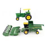 Ertl John Deere Titan Combine and John Deere 4320