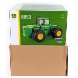 1/16 Ertl John Deere 8850 Tractor - Prestige Selec