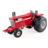 Custom 1/8 International Pulling Tractor