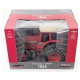 1/16 Ertl International Harvester 1566 Tractor w/