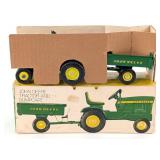 1/16 Ertl John Deere 140 Garden Tractor and Dumpca