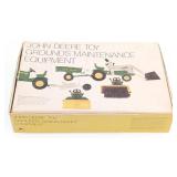 1/16 Ertl John Deere Lawn & Garden Tractor Grounds