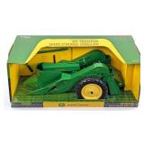 1/16 Ertl John Deere 60 Tractor with Corn Picker S