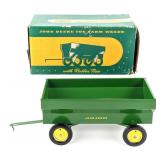 1/16 Ertl John Deere Barge Wagon w/ Box