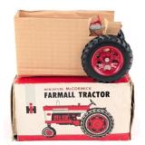 1/16 Ertl McCormick Farmall 560 Narrow Front Tract