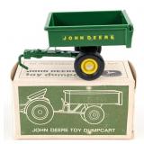 1/16 Ertl John Deere Garden Tractor Dumpcart w/ Bo