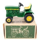 1/16 Ertl John Deere 140 Garden Tractor w/ Box (2-