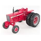 1/16 Scale Models International Farmall 856 Tracto