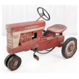 Eska Farmall 560 Narrow Front Pedal Tractor