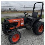 Kubota B7500 Tractor