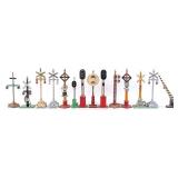 Lionel, Ives, and American Flyer Signals / Train A