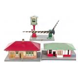 American Flyer 4004 Crossing Set and Train Station
