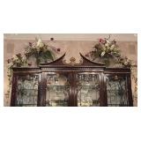 French-Style Floral Centerpieces With Vases