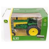 1/16 Ertl John Deere 630 Wide Front Tractor - Pres