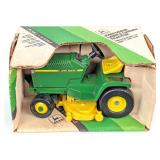 1/16 Ertl John Deere 200 Series Lawn and Garden Tr