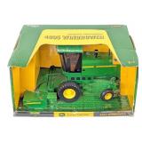 1/16 Ertl John Deere 4995 Self-Propelled Windrower