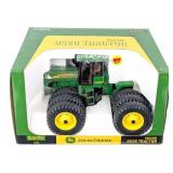 1/16 Ertl John Deere 9520 4wd Tractor with Triples