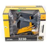 1/16 Ertl John Deere 323D Skid Steer Loader - Pres