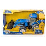 1/16 Ertl New Holland T7050 Tractor with Loader