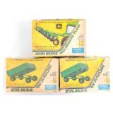 1/25 Ertl John Deere Farm Wagon and Moldboard Plow