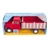 1/16 Ertl International Grain and Livestock Truck